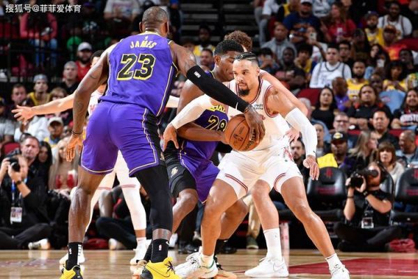 nba湖人vs火箭_nba湖人精彩表现_nba火箭强劲对抗