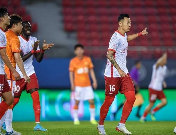 上海海港2-1复仇武汉长江_上海海港2-1复仇武汉长江直播_上海海港2-1复仇武汉长江录像回放