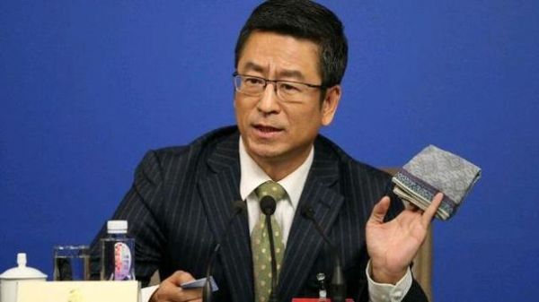 白岩松再批国足_白岩松再批国足直播_白岩松再批国足录像回放