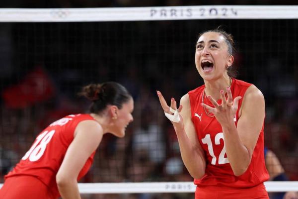 土耳其22号球员排球_土耳其22号球员排球直播_土耳其22号球员排球录像回放