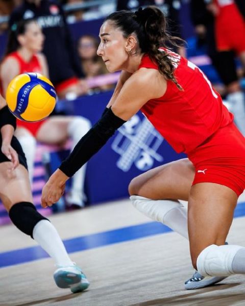 土耳其4号球员女排球_土耳其4号球员女排球直播_土耳其4号球员女排球录像回放