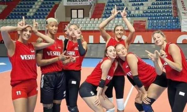 土耳其排球姐妹是谁啊图片_土耳其排球姐妹是谁啊图片直播_土耳其排球姐妹是谁啊图片录像回放