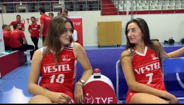 土耳其被埋女排球员名单_土耳其被埋女排球员名单直播_土耳其被埋女排球员名单