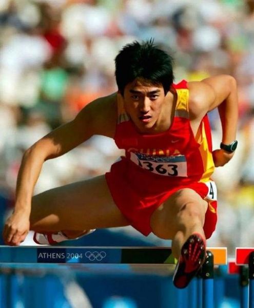 2008年刘翔为什么退赛（2008年刘翔什么原因导致的退赛）
