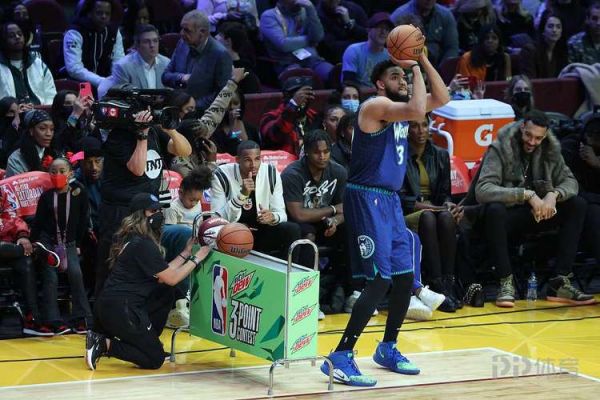 nba三分球大赛（nba三分球大赛2024全场回放）
