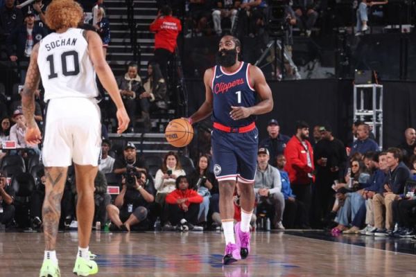 nba季后赛直播免费直播（nba季后赛直播在线观看直播屋）