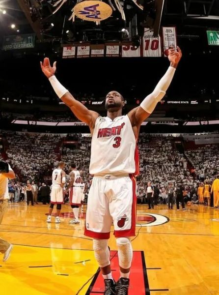 nba韦德十佳球（韦德生涯50佳球）
