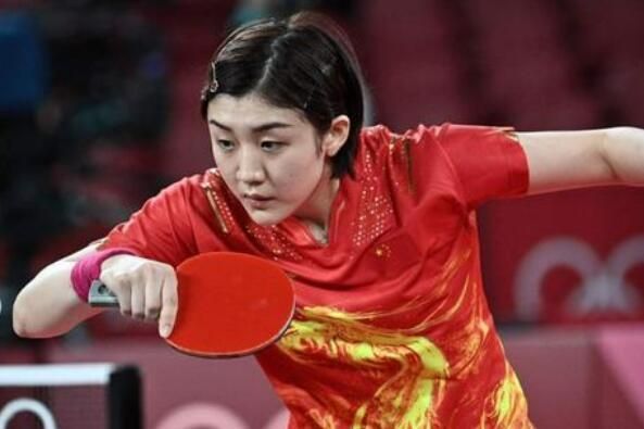中国现役女乒乓球运动员排名（中国现役女乒乓球运动员排名）