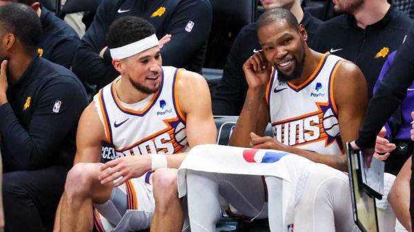 布拉德利为什么不参加nba复赛（布拉德利离队）