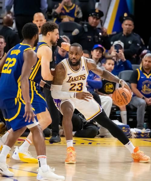 腾讯nba视频直播在线观看湖人（腾讯nba直播吧官网湖人）
