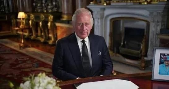 英国首相敢废除女王吗（英国首相敢废除女王吗）