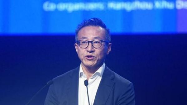 蔡崇信国籍（蔡崇信 年龄）