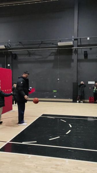 火箭比赛直播吧（火箭比赛直播在线观看）
