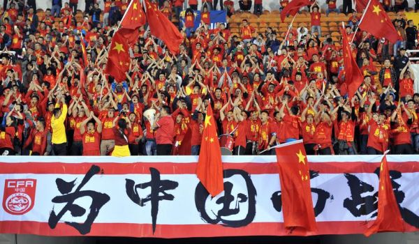 中国男足vs泰国男足，中国男足vs泰国男足视频
