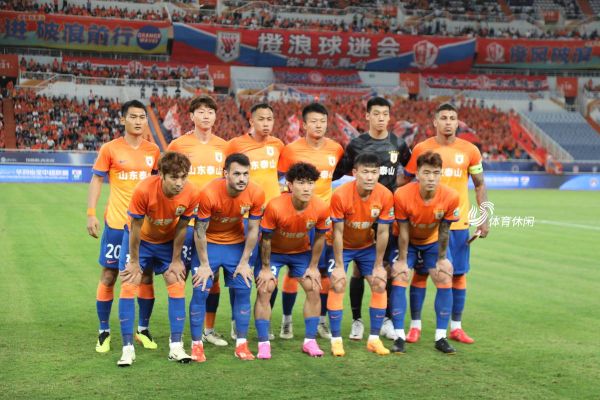 中超揭幕战山东泰山1-0浙江队，2021中超山东泰山队直播