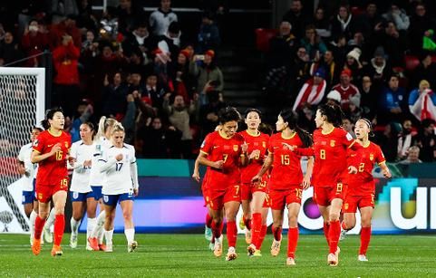 中国女足vs英格兰，中国女足对英国