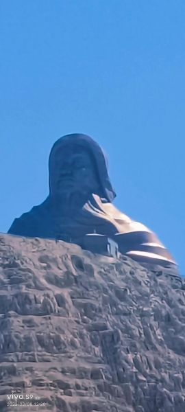 哈格尔，哈格尔山上的成吉思汗雕像