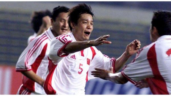 02世界杯中国队10号前锋，2002年世界杯中国队10号前锋