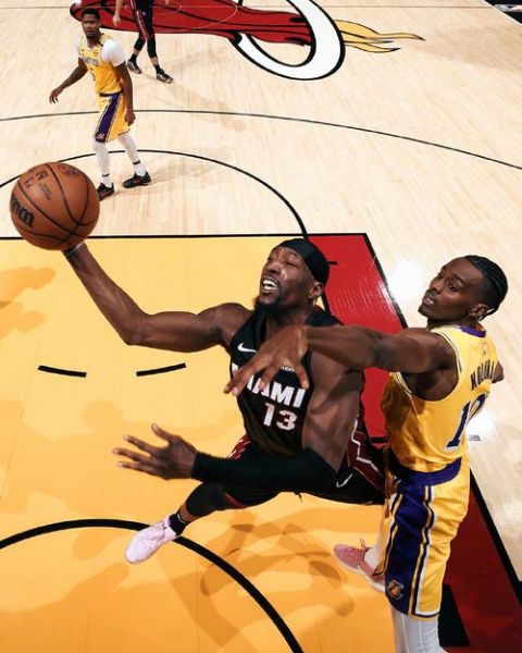 2011年热火vs湖人常规赛，2012nba热火vs湖人