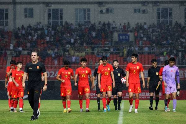 中国vs伊拉克2021比分，中国对战伊拉克足球