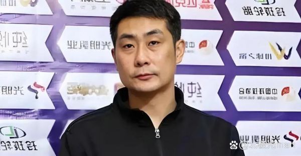 中国女子排球队，中国女子排球队主教练是谁