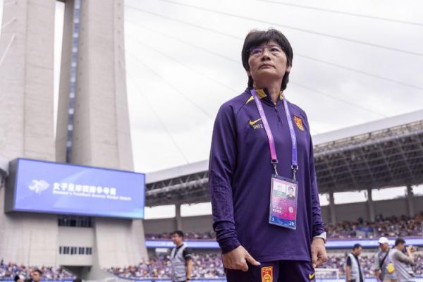 中国女子水球队队长，现任中国女子水球队主教练