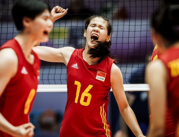 中国女排3比2逆转意大利，中国女排3比2逆转意大利完整视频