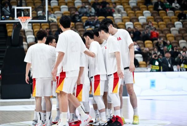 中国男篮vs俄罗斯男篮，中国男篮对俄罗斯全场回放2019
