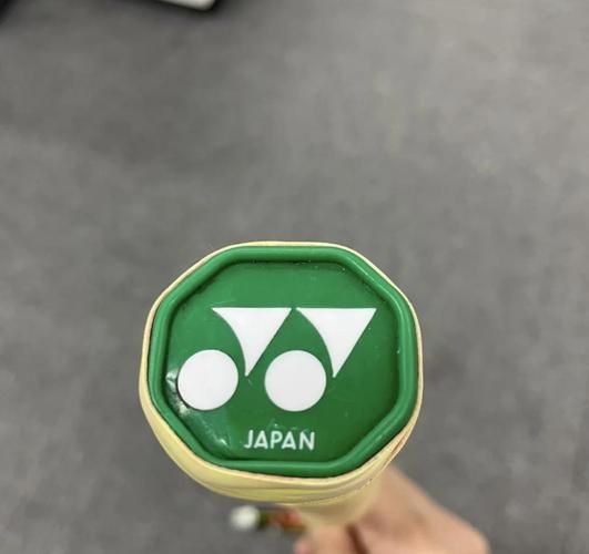 中端羽毛球拍推荐，尤尼克斯中端羽毛球拍推荐
