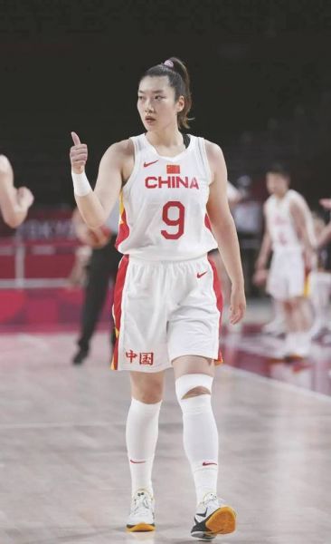 女子篮球最新比赛直播，女子篮球最新比赛直播女