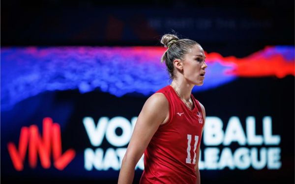 女排vs美国直播回放，女排对美国女排直播