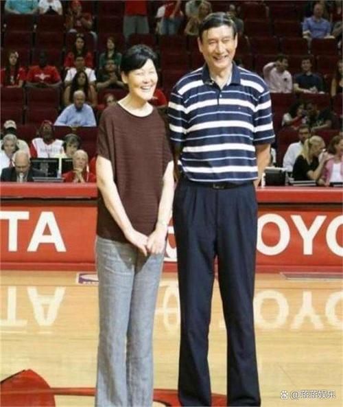 姚明的老婆多高，姚明他老婆多高