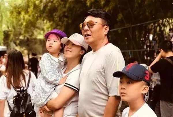 张怡宁的儿子和女儿，张怡宁的儿子和女儿图片
