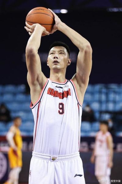 易建联nba生涯十佳球，易建联入选nba十佳球