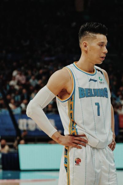 林书豪怎么没上场，林书豪为什么没球队要