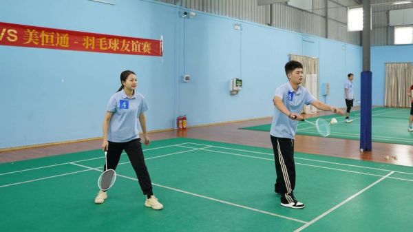 羽毛球比赛直播爱羽客，爱羽客中羽在线对比