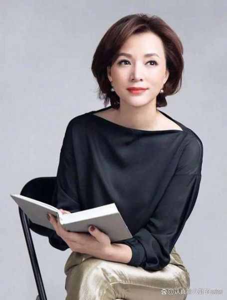 董卿为什么要加入美国国籍，董卿为什么出国