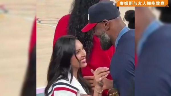 诺维斯基老婆，诺维斯基儿子