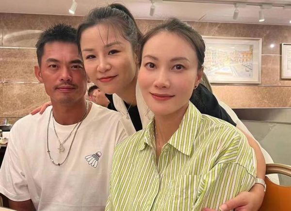 谢杏芳和李永波照片，谢杏芳与李永波